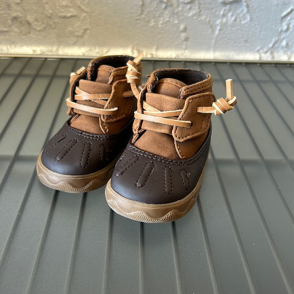 Sperry infant boots